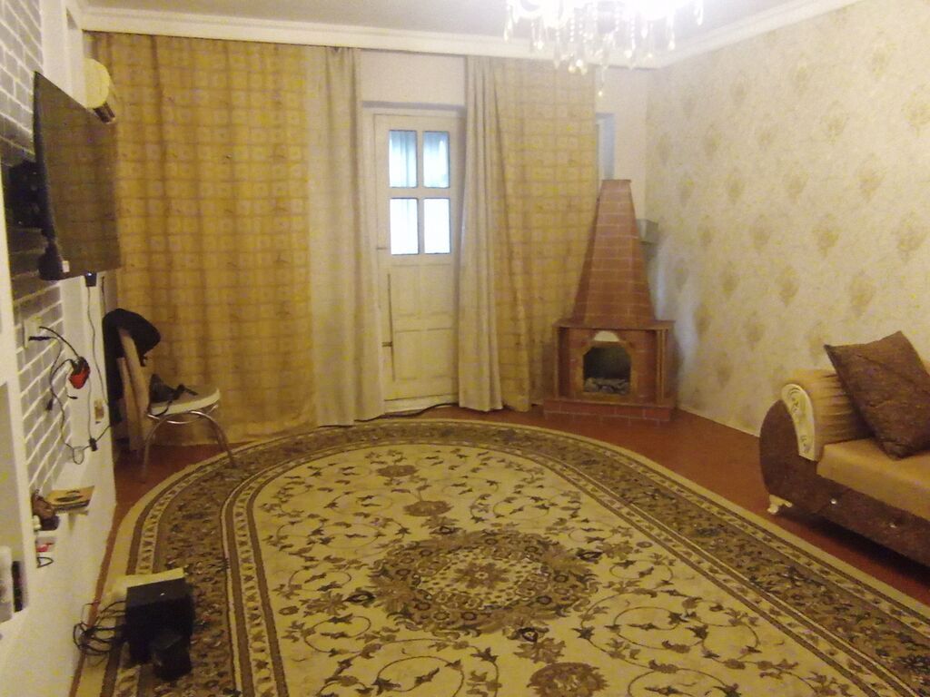 3 otaqlı mənzil/interyer 2 işləyən xanım lazimdi bir xanıma 200
