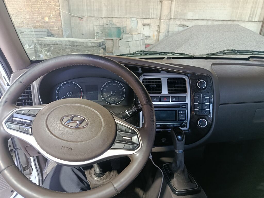Hyundai Porter II — компактный грузовой бортовой пикап. Основные: фото 3