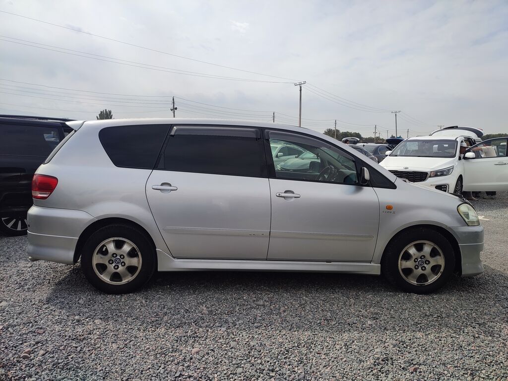 Toyota Ipsum: 2002 г., 2.4 л, Автомат, Бензин, Универсал: фото 5