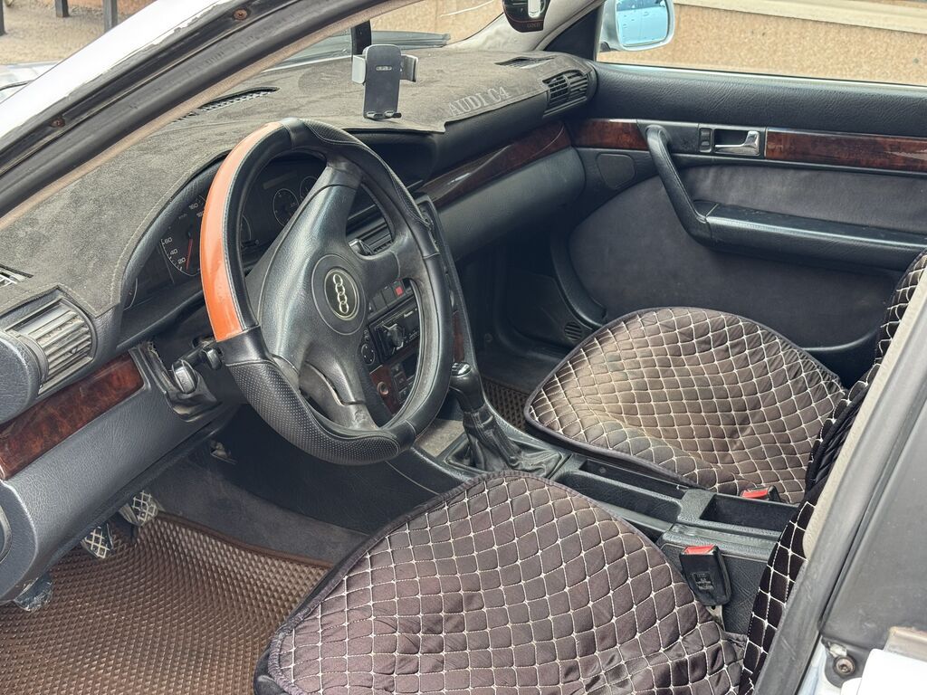 Audi A6: 1996 г., 2 л, Механика, Бензин, Седан: фото 7