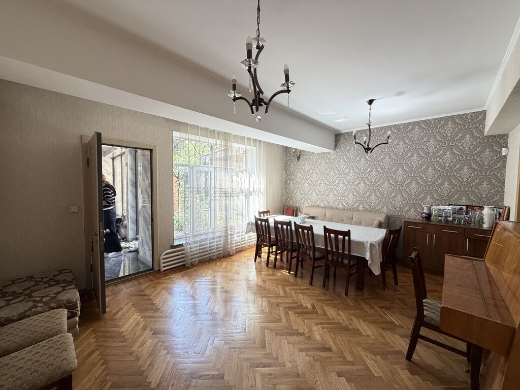 600 м², 6 комнат и более, Киргизия 1: фото 6