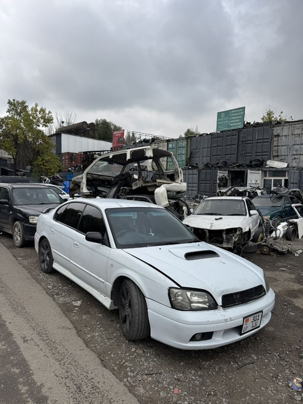 Subaru Legacy: 2000 г., 2 л, Автомат, Бензин, Седан: фото 2