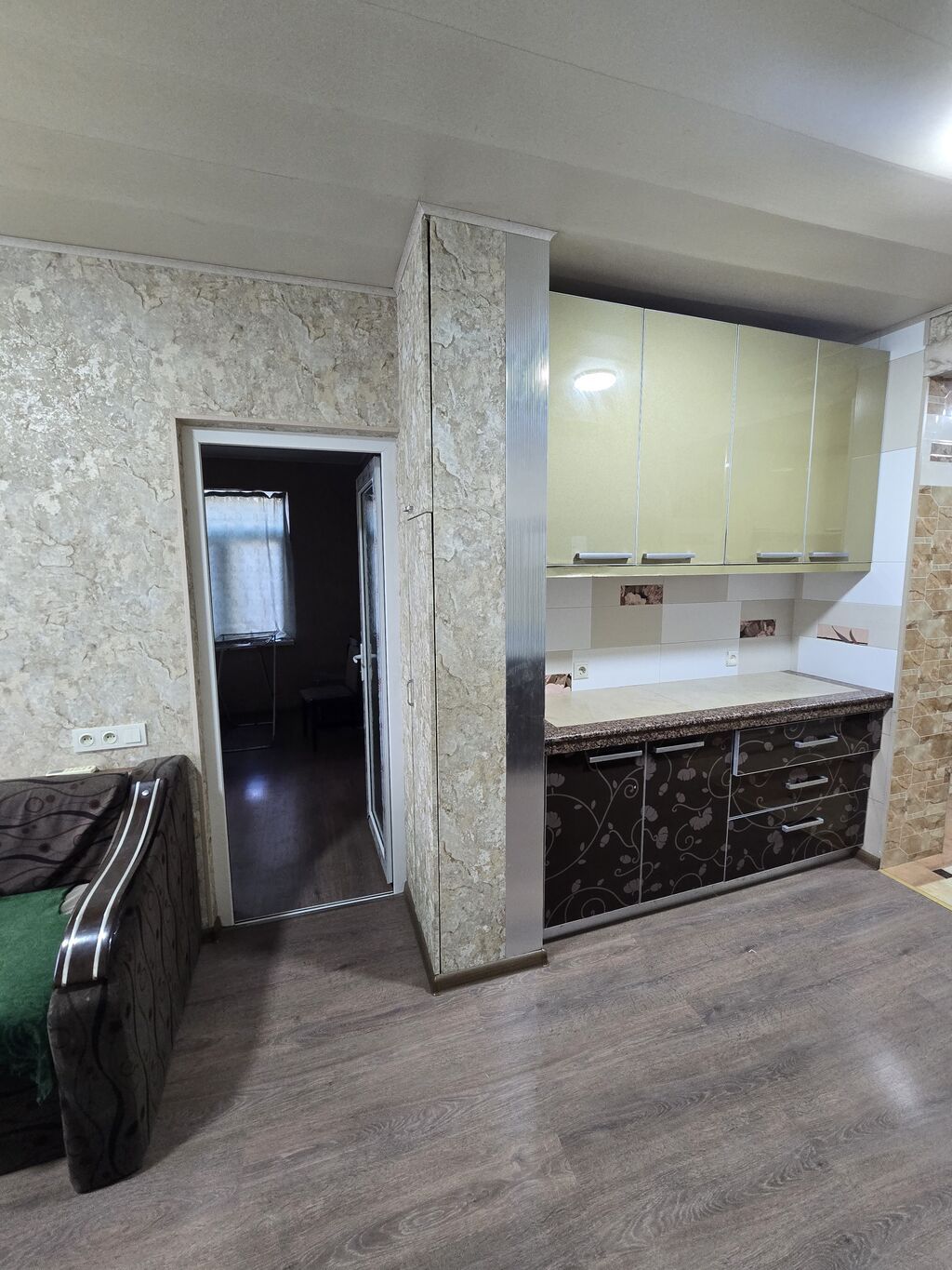 Kirayə verilir! Aylıq 1000 AZN 4 otaqlı, 75 m², ikinci əl mənzil