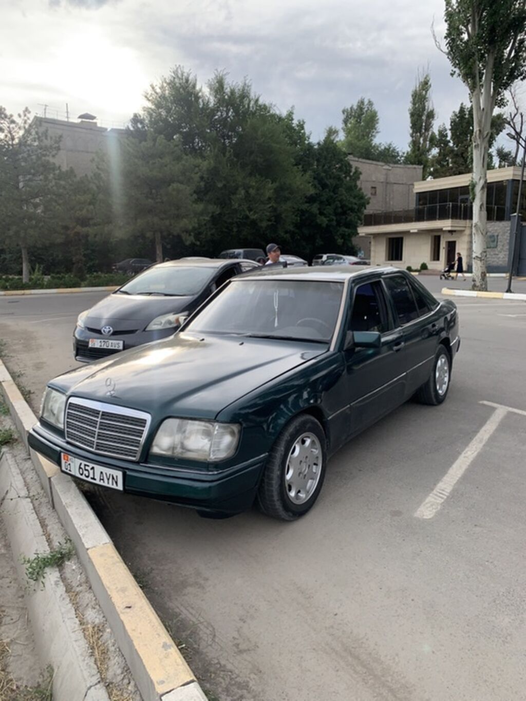 Mercedes-Benz E-Class: 1994 г., 2.2 л, Механика, Бензин, Седан: фото 2