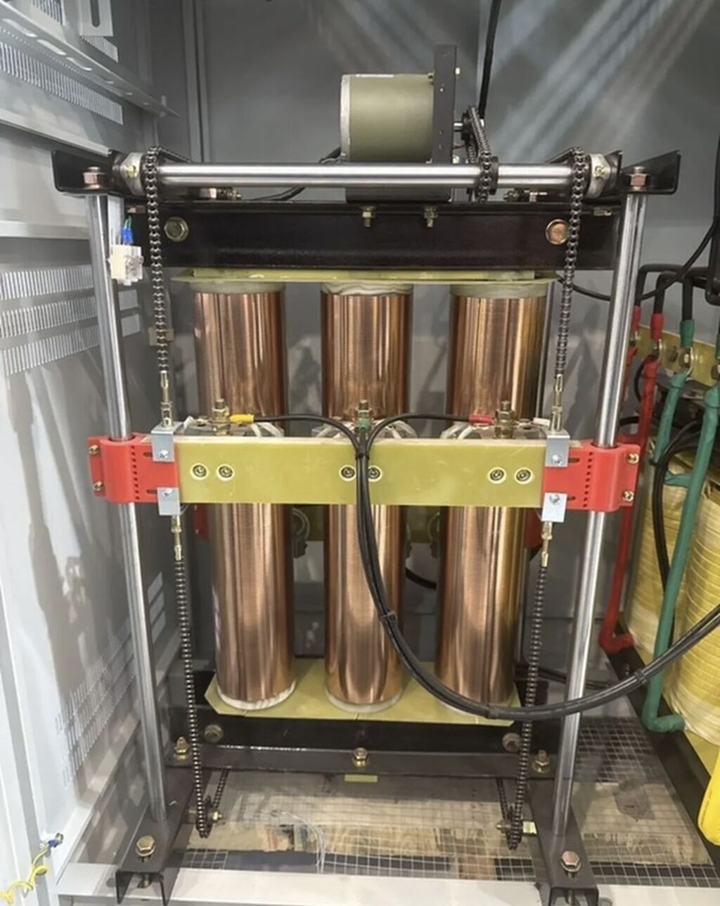 Стабилизатор напряжения, Трехфазные: фото 2