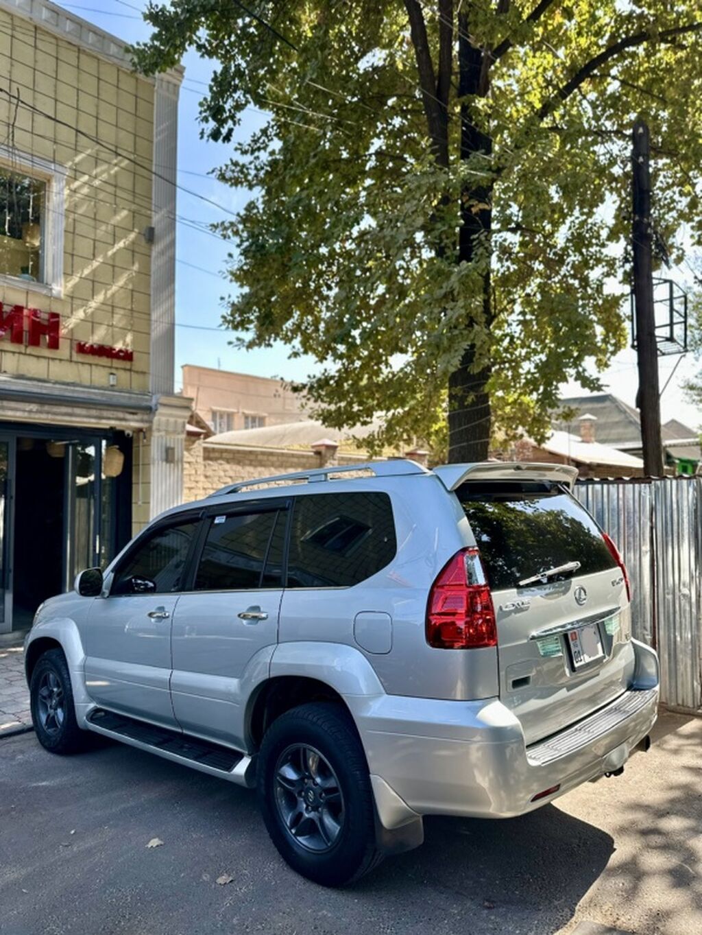 Lexus GX: 2003 г., 4.7 л, Автомат, Газ, Внедорожник: фото 3