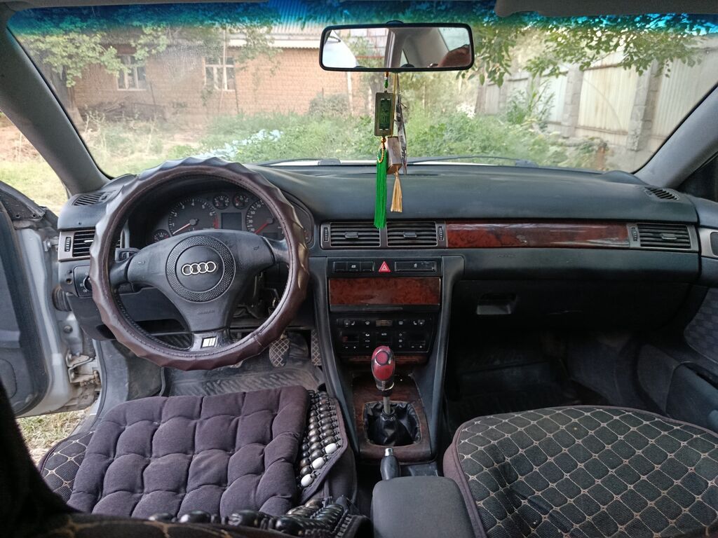 Audi A6: 1997 г., 2.4 л, Механика, Бензин, Седан: фото 8