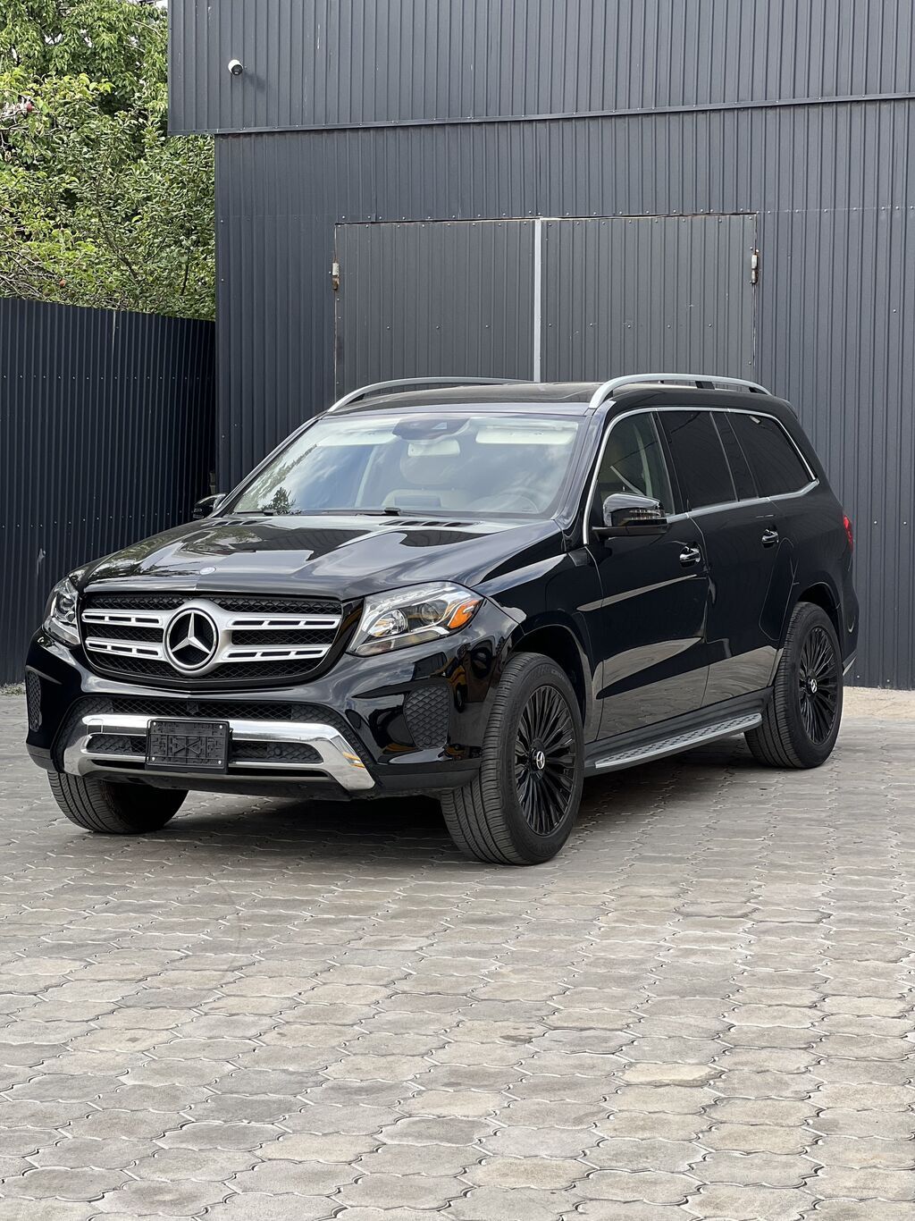 Mercedes-Benz GLS-Class: 2017 г., 3 л, Автомат, Бензин, Кроссовер: фото 3