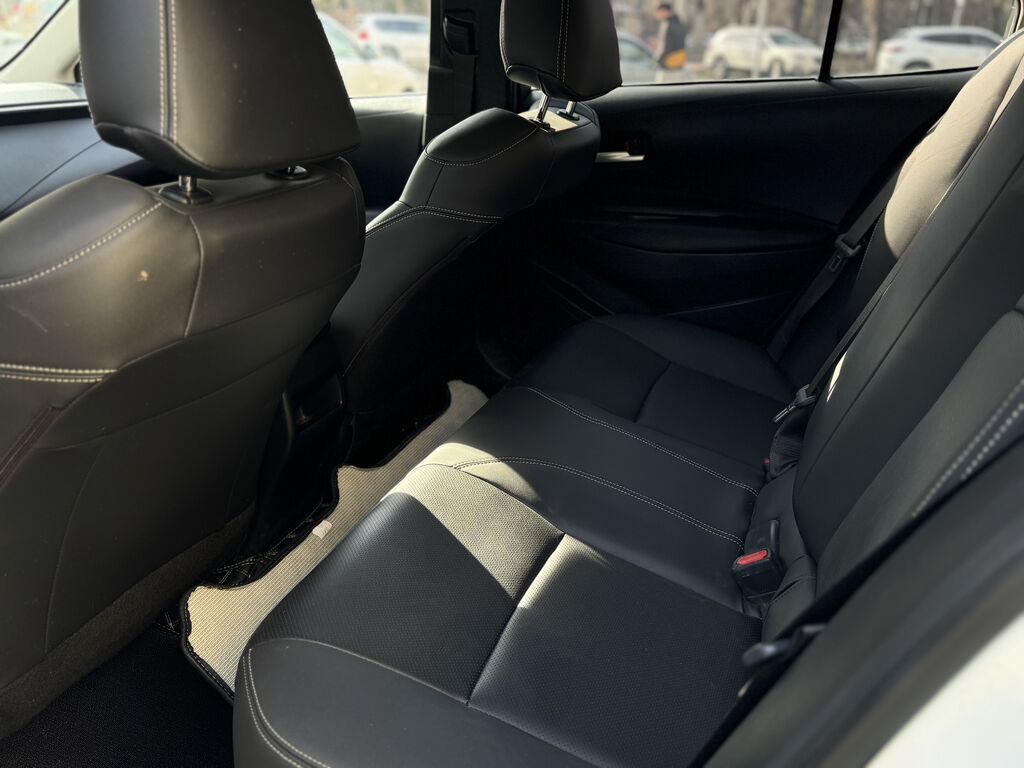 Toyota Corolla: 2021 г., 1.8 л, Вариатор, Гибрид, Седан: фото 7