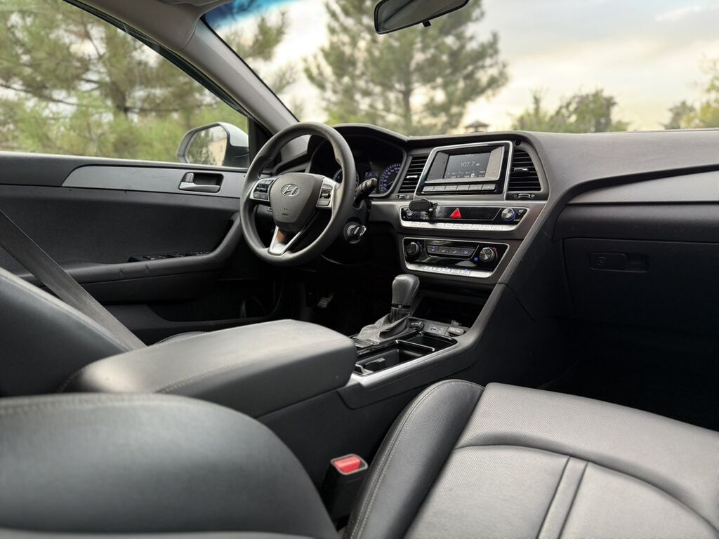 Hyundai Sonata: 2021 г., 2 л, Автомат, Газ, Седан: фото 8