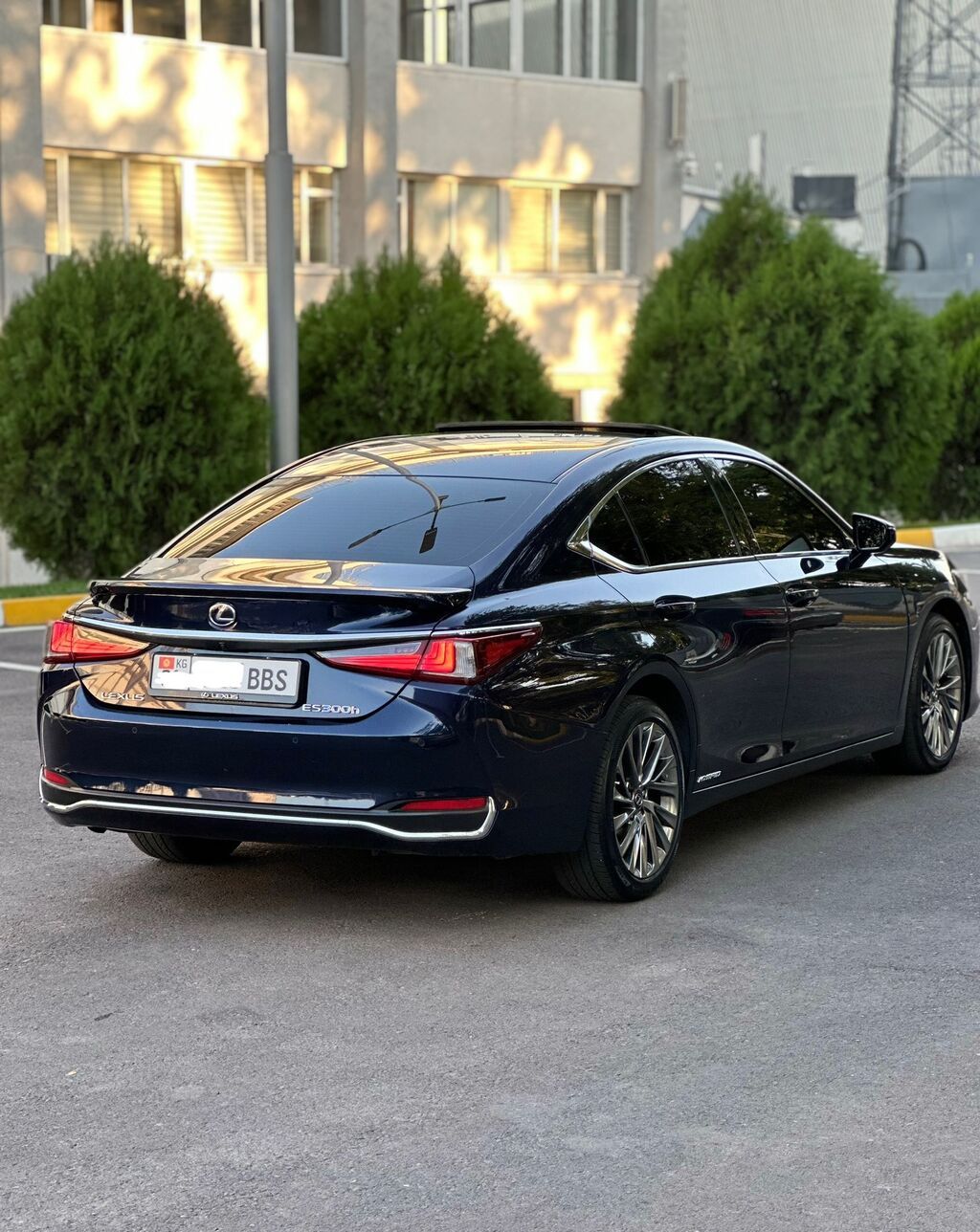 Lexus ES: 2019 г., 2.5 л, Автомат, Гибрид, Седан: фото 5