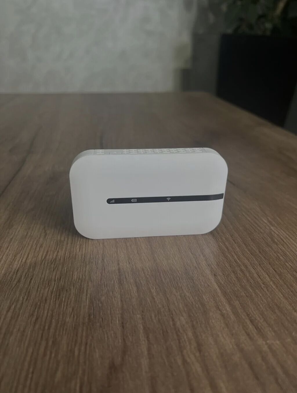 ​ Карманный Мобильный Wi-Fi Роутер 4G LTE (300 Mbps) — Интернет: фото 2