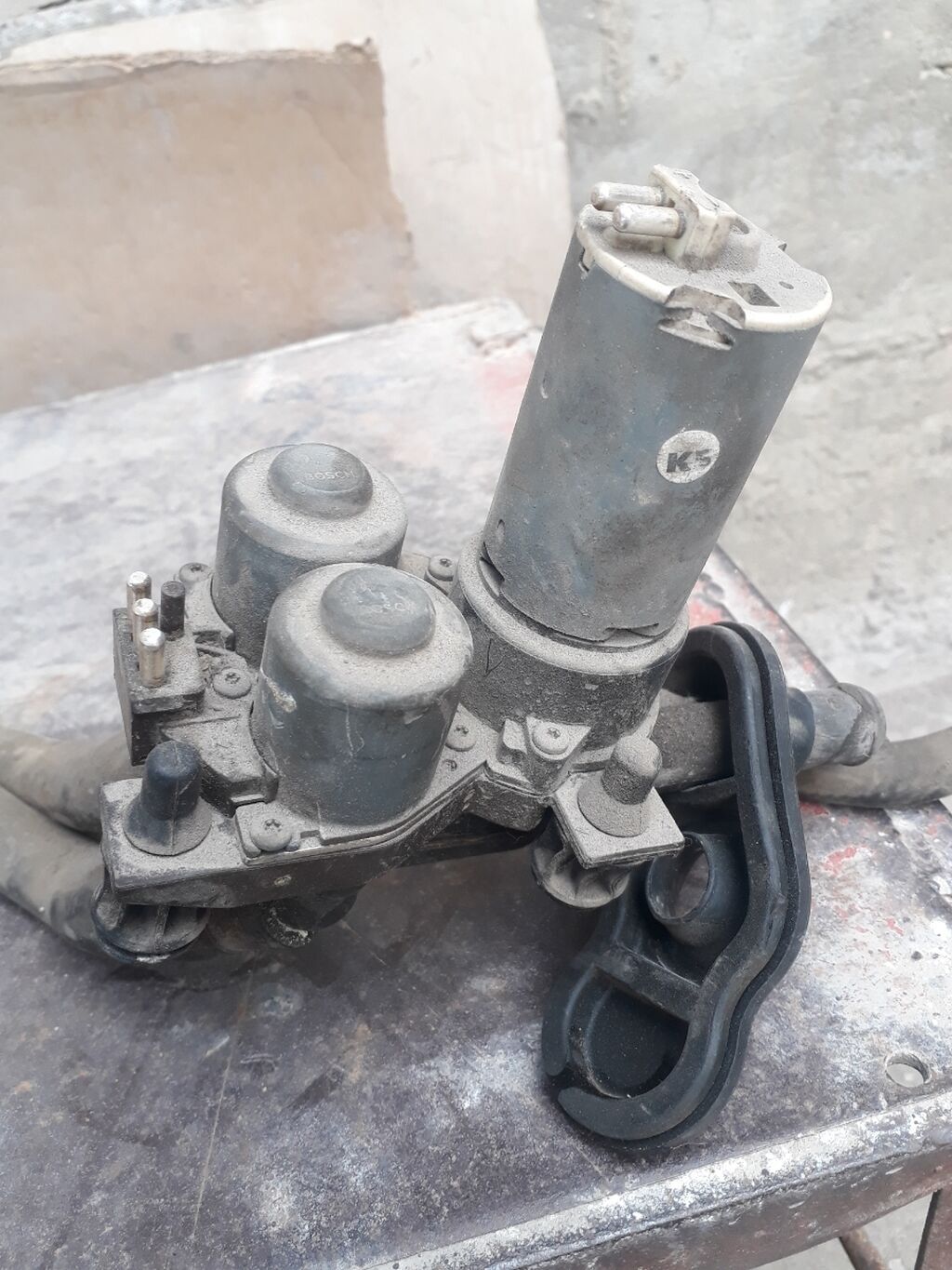 Электромагнитный клапан печки на мерс w124 | 2000 KGS | Другие детали ...