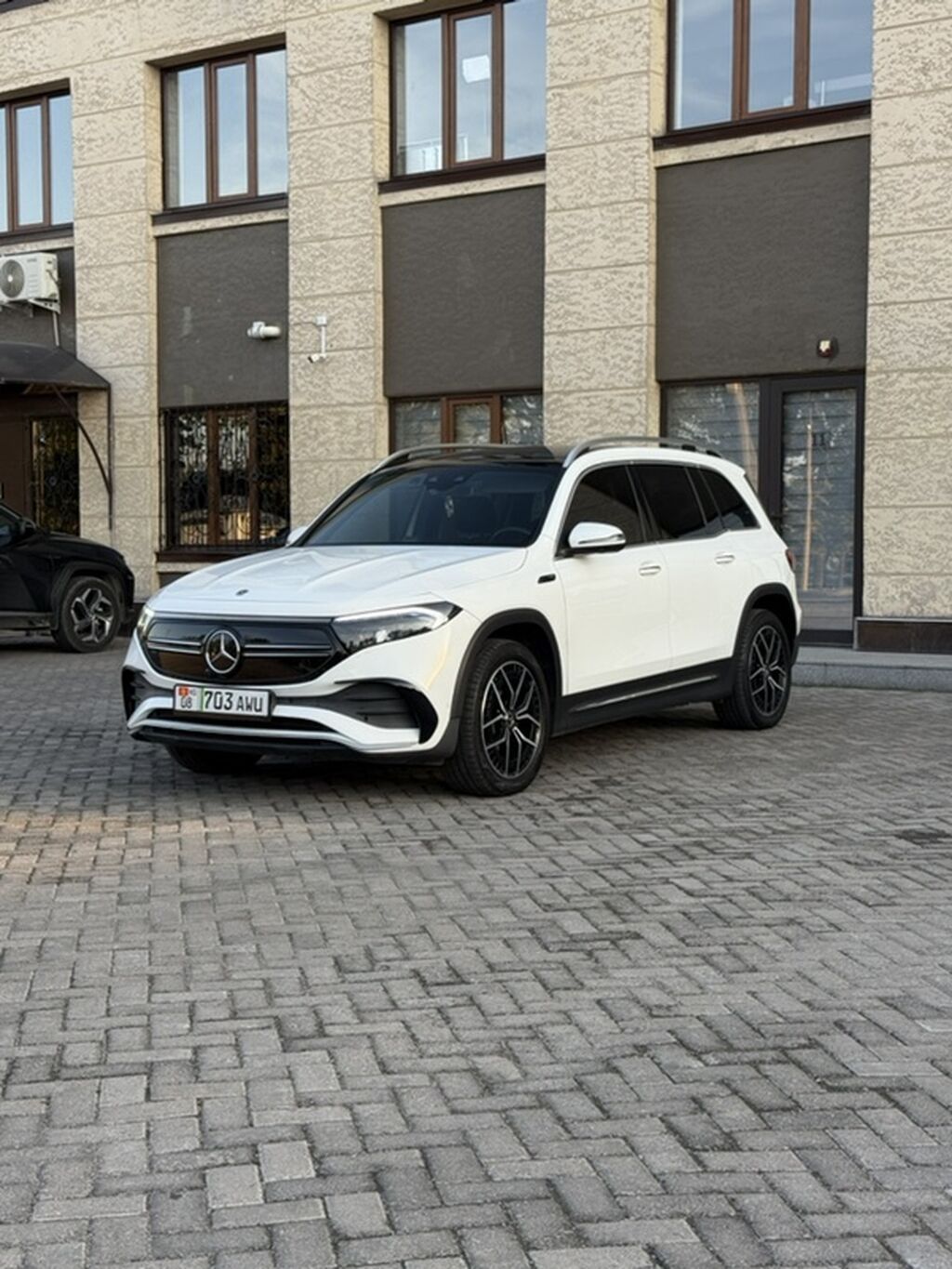 Mercedes-Benz EQA: 2022 г., Автомат, Электромобиль, Кроссовер: фото 2