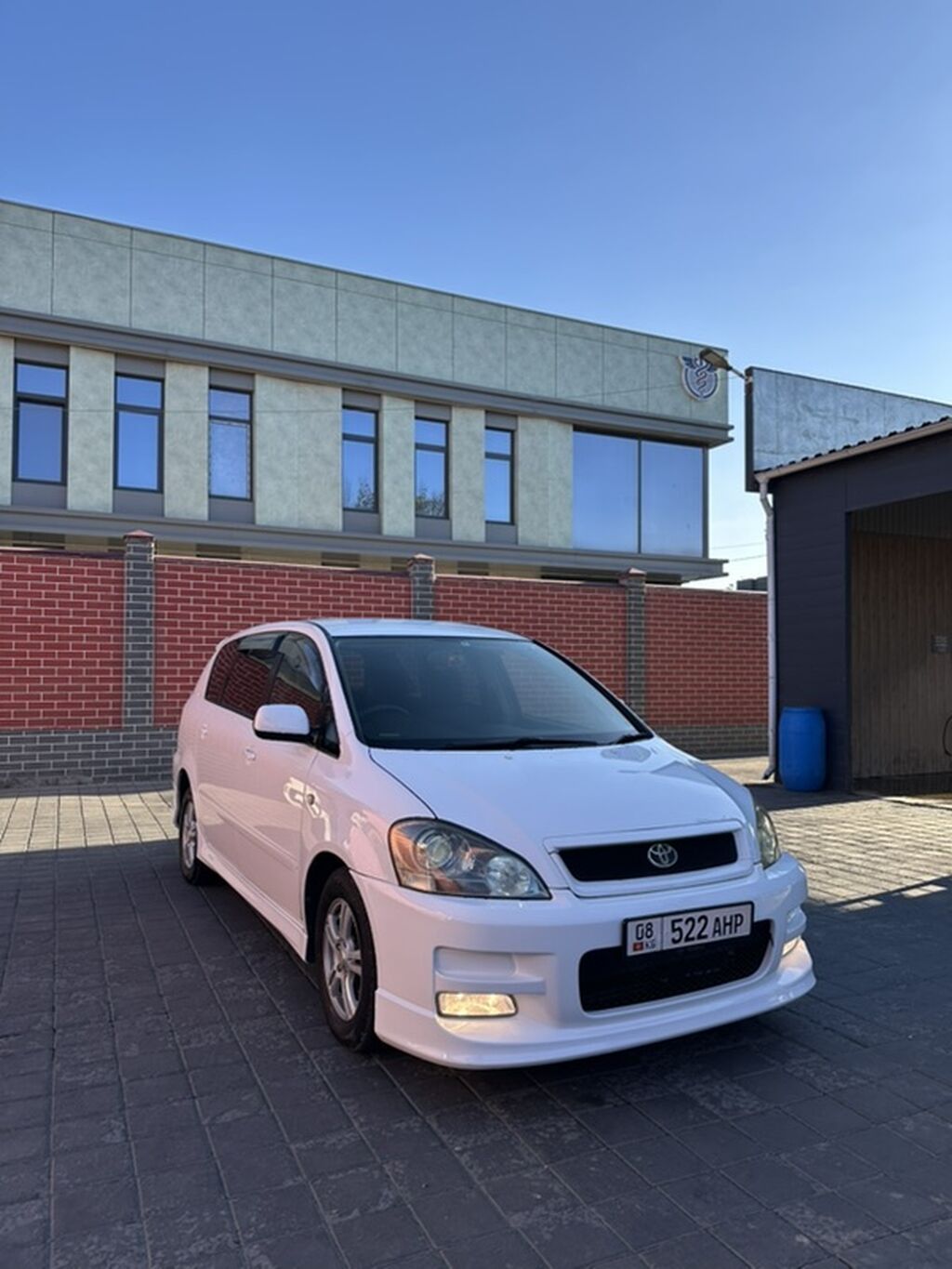 Toyota Ipsum