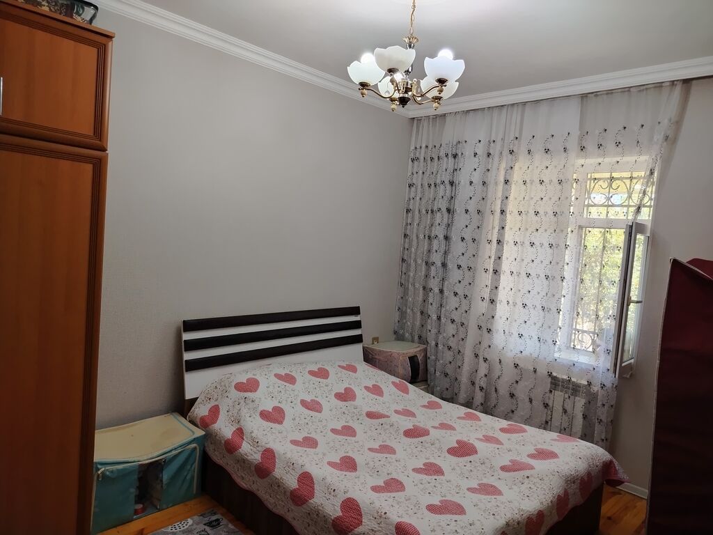 Satılır: 4 otaqlı həyət evi – 20-ci məhəllə, “ənli küçə” adlanan