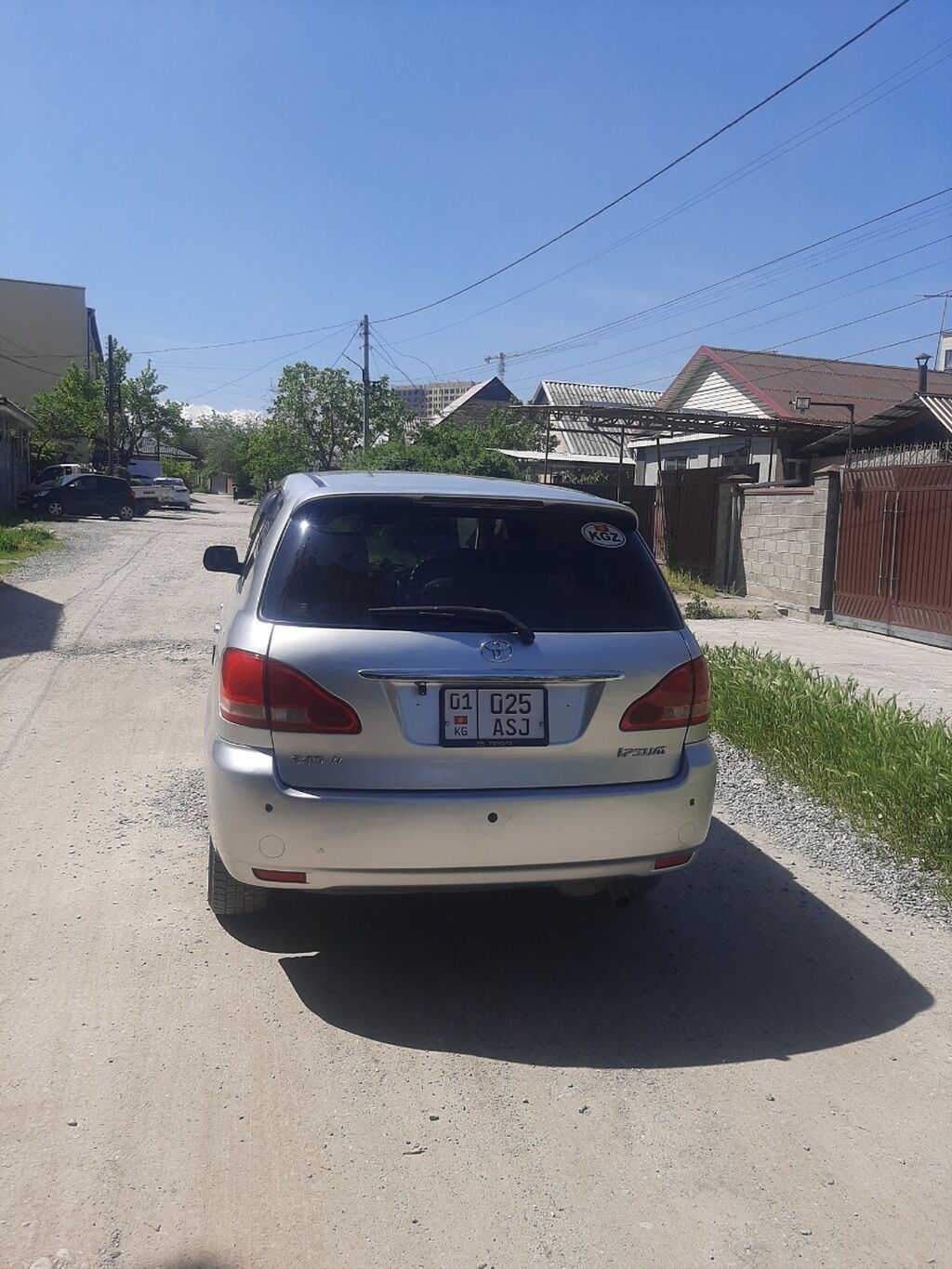 Toyota Ipsum 2001 г., 2.4 л, автомат, газ: фото 3