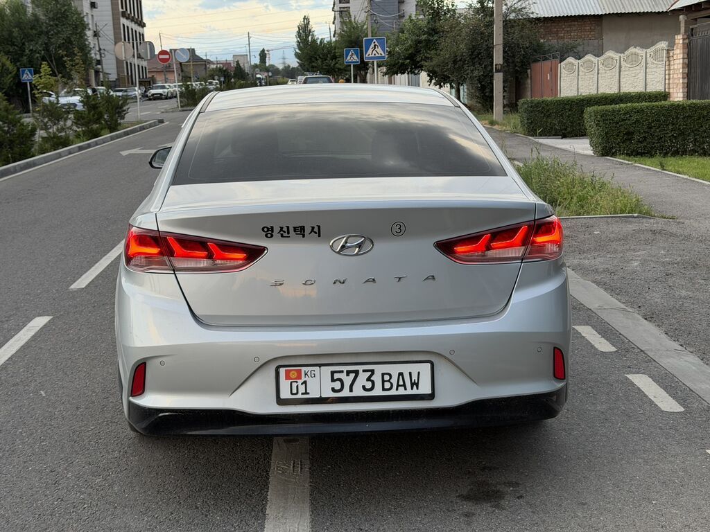 Hyundai Sonata: 2020 г., 2 л, Автомат, Газ, Седан — фото 5