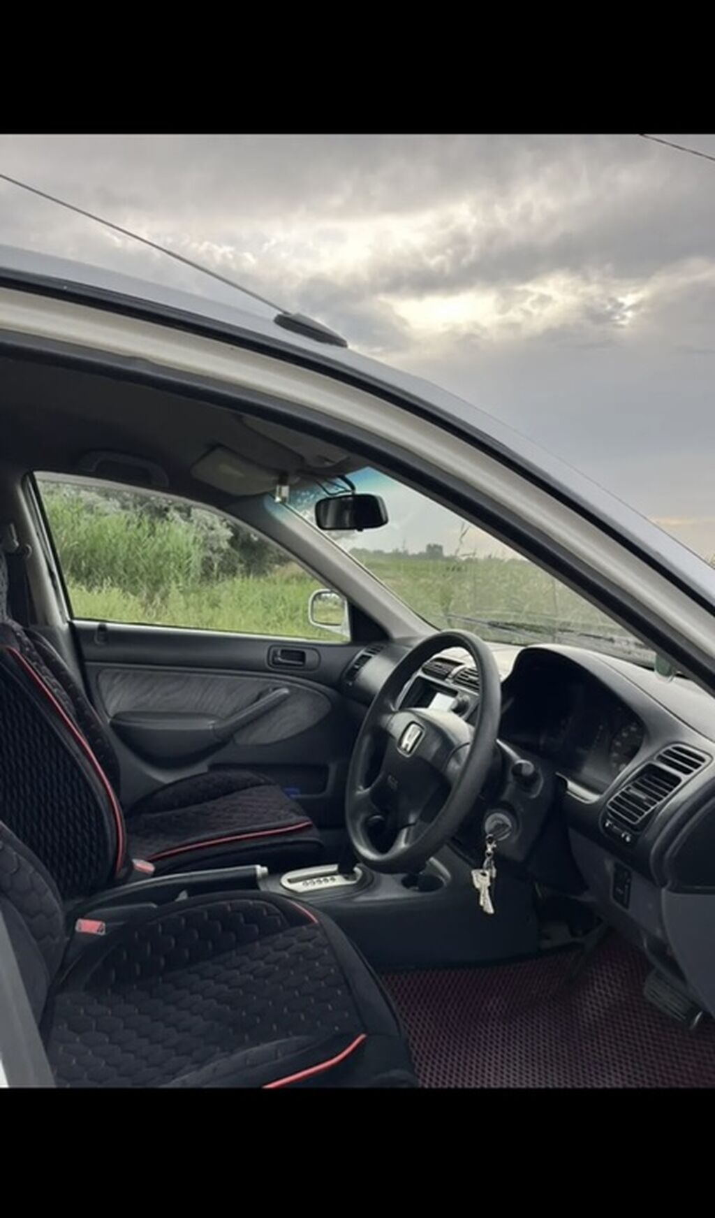Honda Civic: 2002 г., 1.5 л, Автомат, Бензин, Седан: фото 3