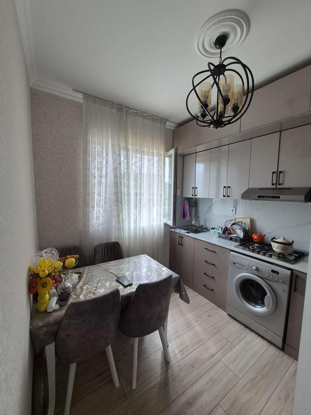 Masazir 569 n avtobusun son dayanacagi avtobusa 80 m 2 otaq temirli
