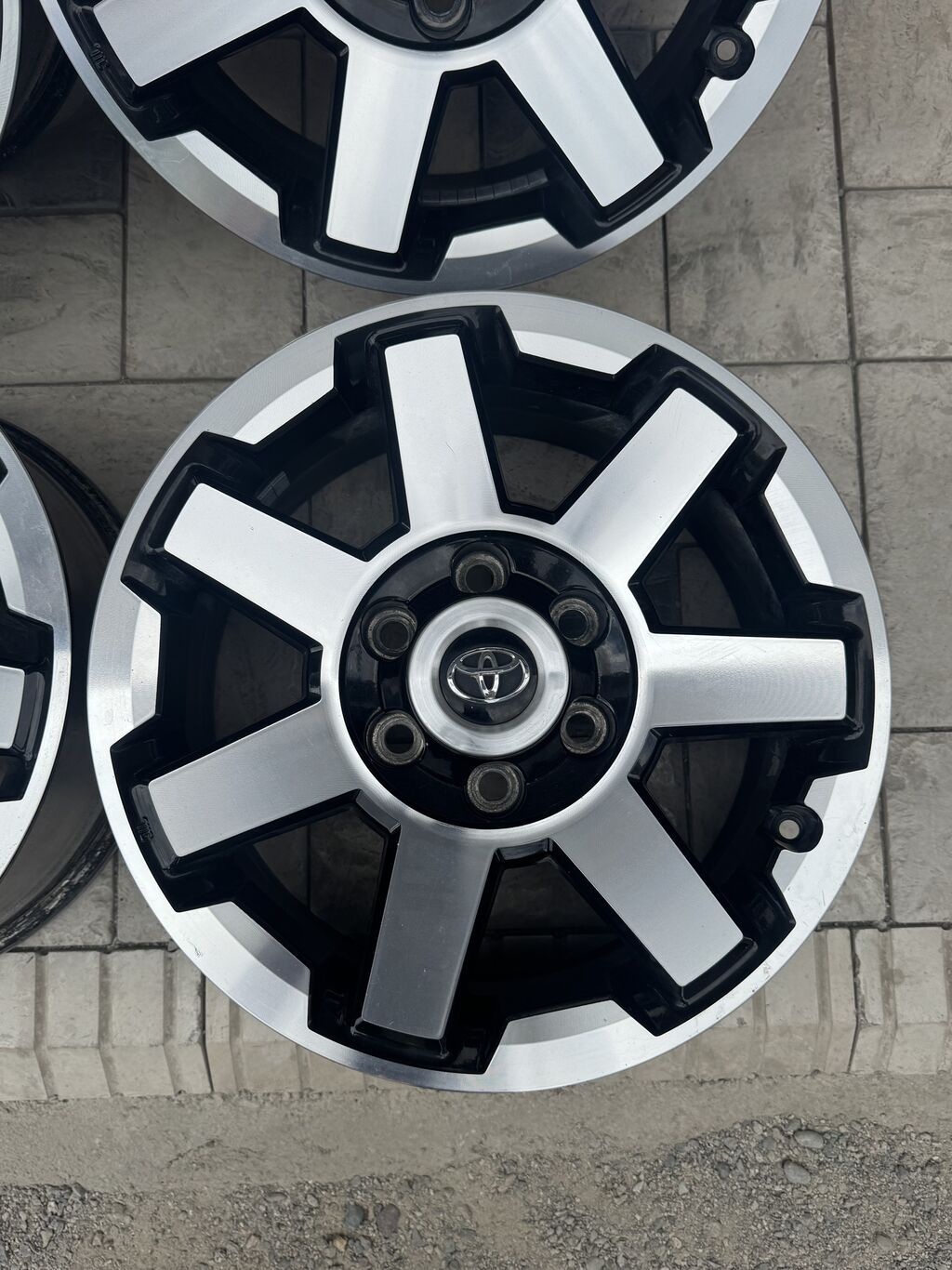 Литые Диски R 17 Toyota, Комплект, отверстий - 6, Б/у: фото 7