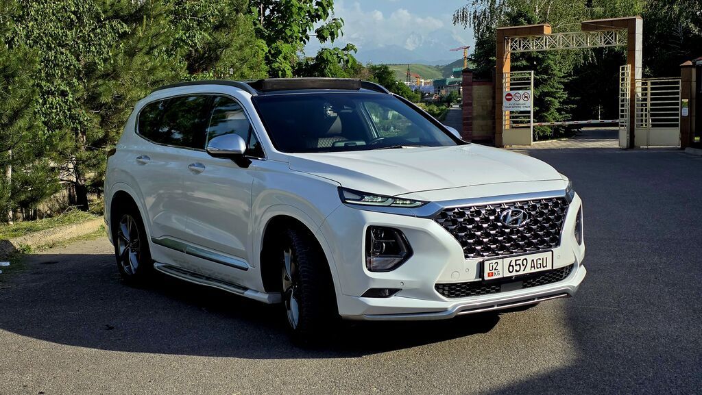 Hyundai Santa Fe: 2019 г., 2 л, Автомат, Бензин, Кроссовер: фото 2