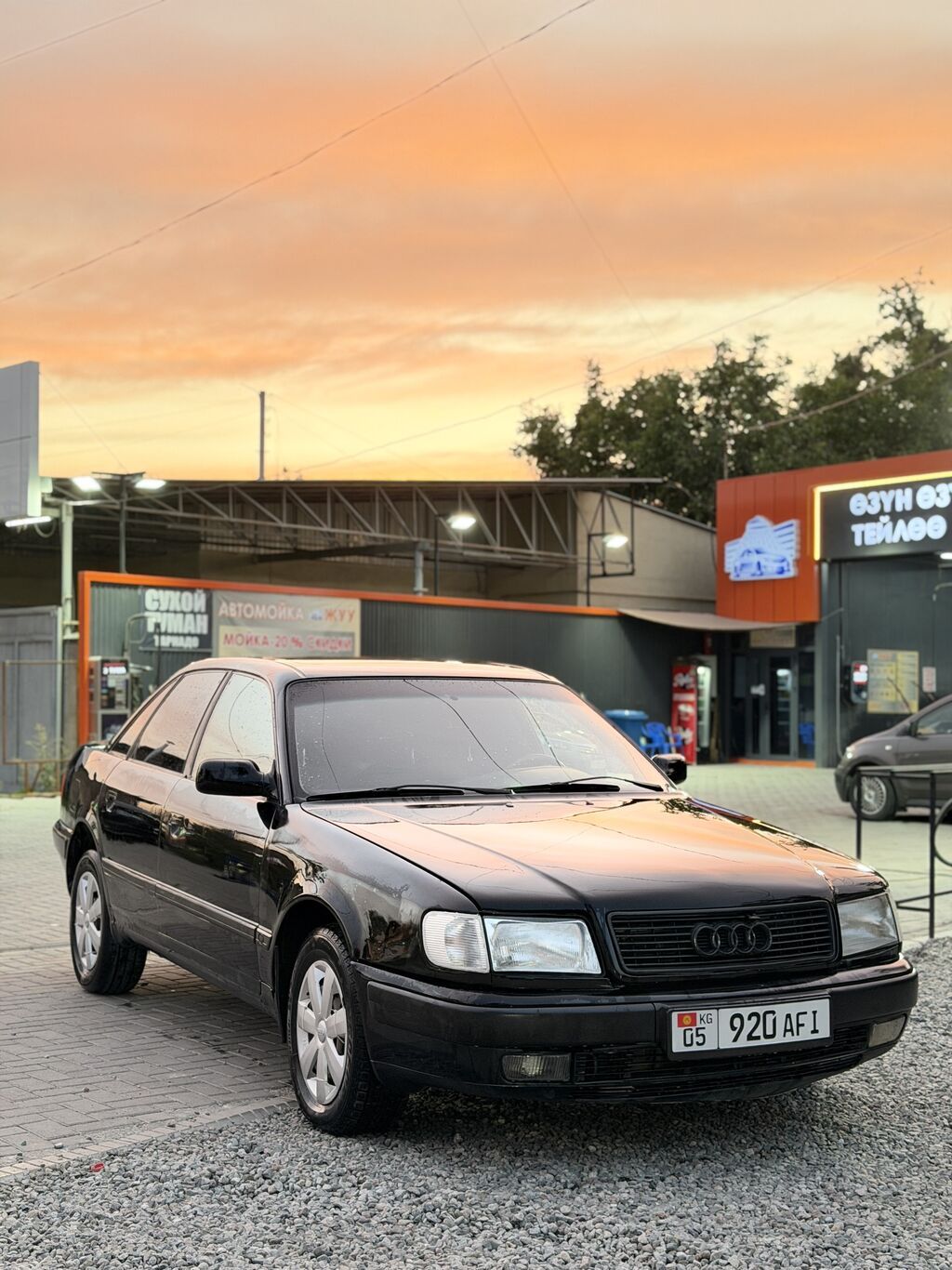 Audi 100: 1993 г., 2.6 л, Механика, Бензин, Седан: фото 5