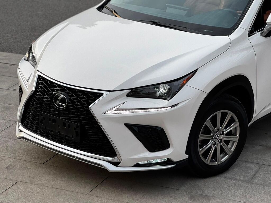 Lexus NX: 2021 г., 2 л, Автомат, Бензин, Кроссовер: фото 4