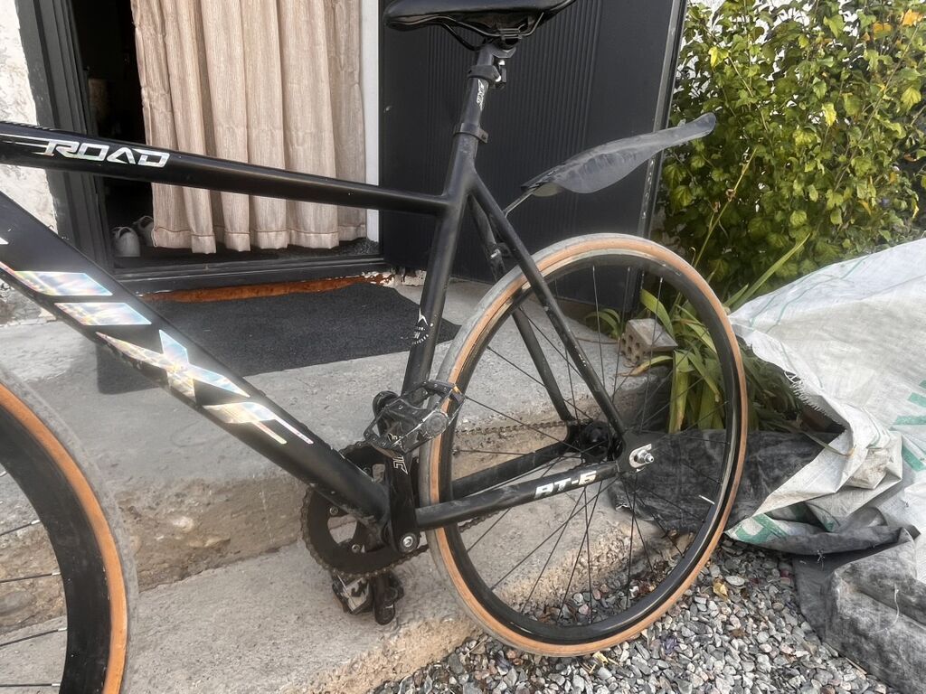 Шоссейный велосипед FIXIE/Single-Speed - Рама и вилка: легкая: фото 2