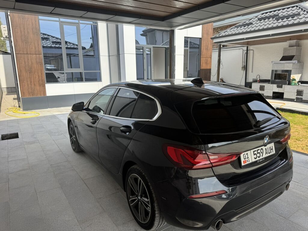 BMW 1 series: 2021 г., 1.8 л, Автомат, Бензин, Хэтчбэк: фото 4