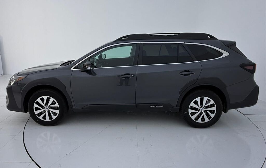 Subaru Outback: 2023 г., 2.5 л, Вариатор, Бензин, Универсал: фото 3