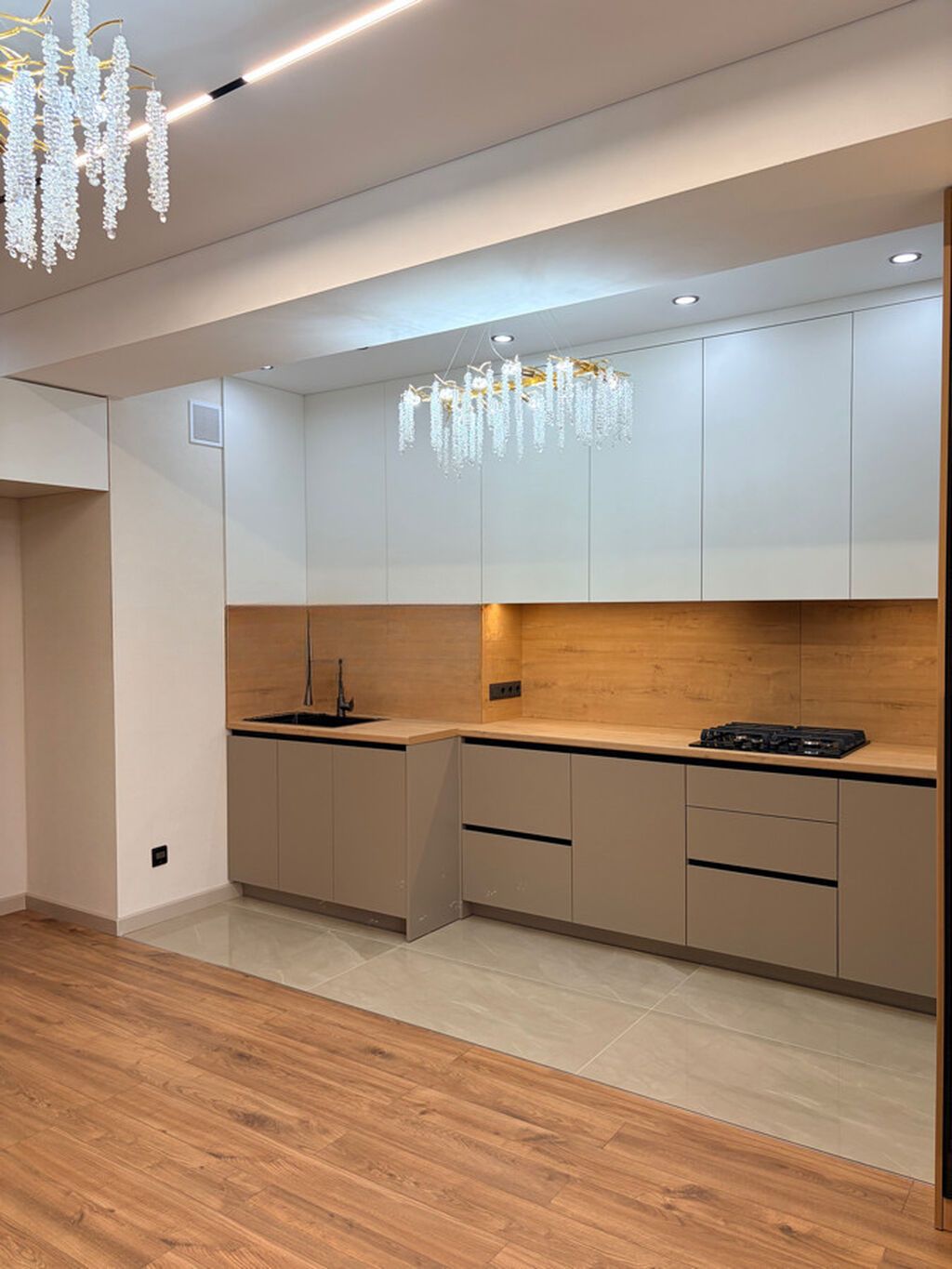 3 комнаты, 70 м², Восток-5 мкр Элитка, 10 этаж, Евроремонт: фото 4