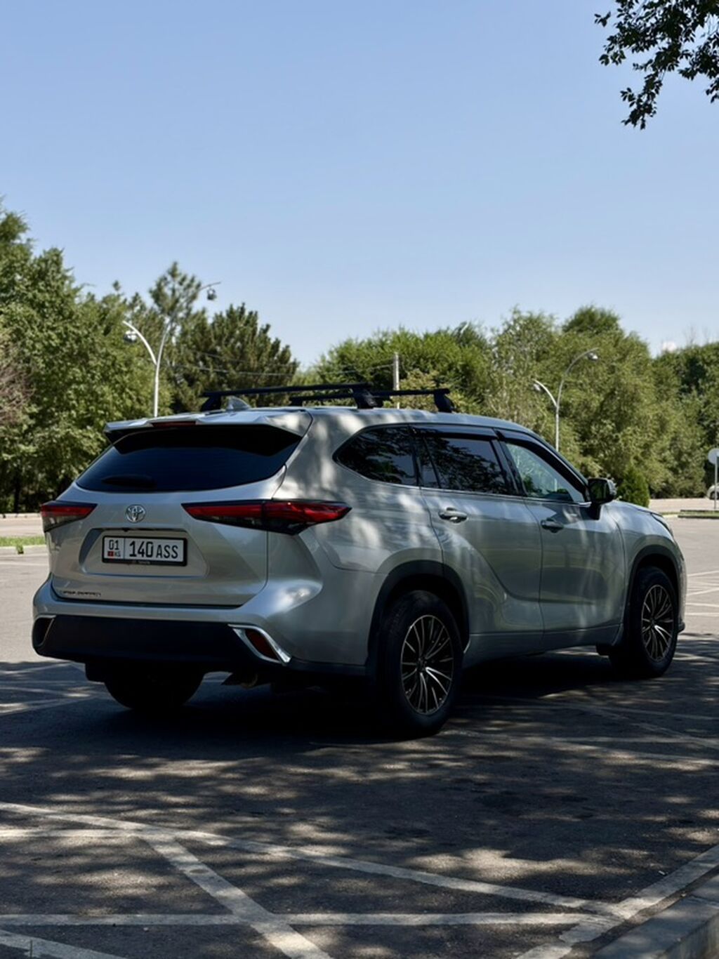 Toyota Highlander: 2021 г., 3.5 л, Автомат, Бензин, Кроссовер: фото 3