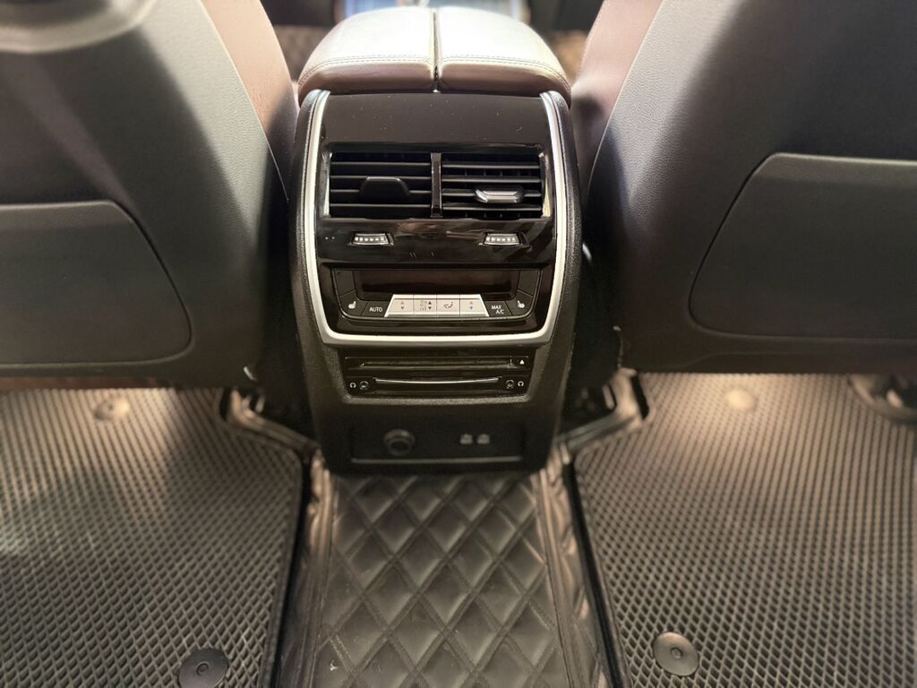 BMW X7: 2021 г., 3 л, Автомат, Бензин, Внедорожник: фото 8