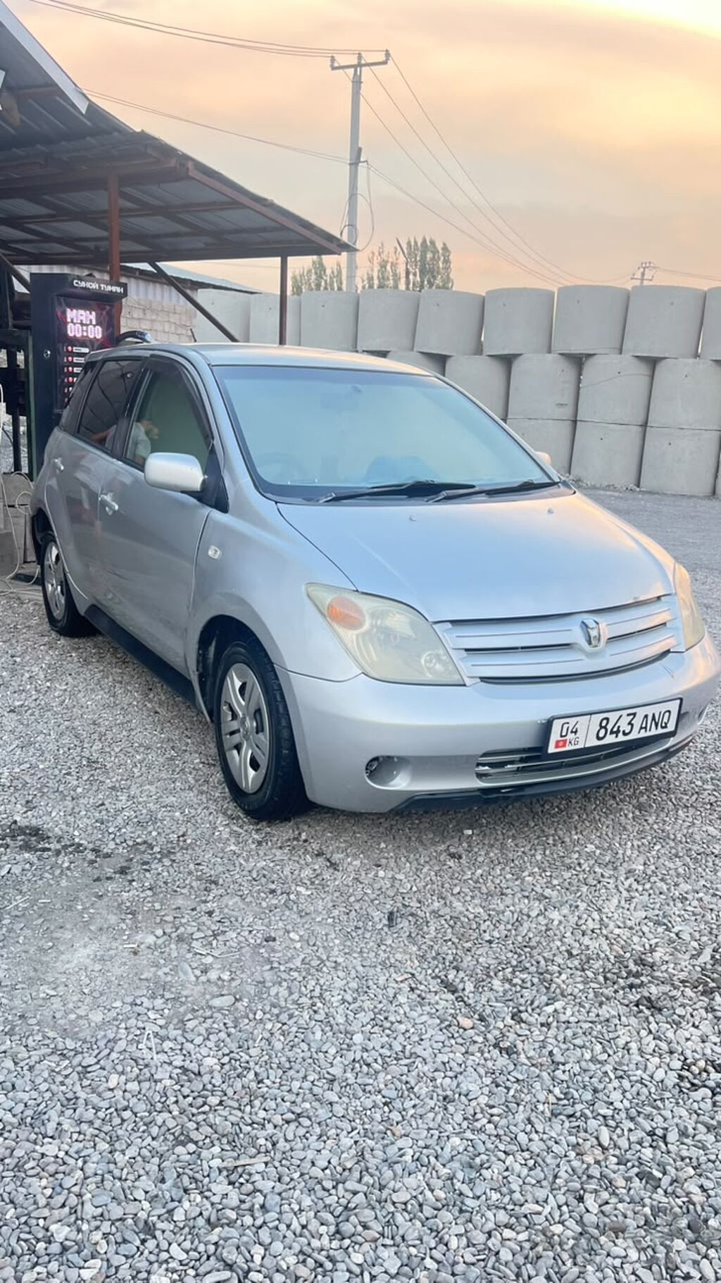 Toyota Ist: 2002 г., 1.3 л, Автомат, Бензин, Хэтчбэк: фото 3