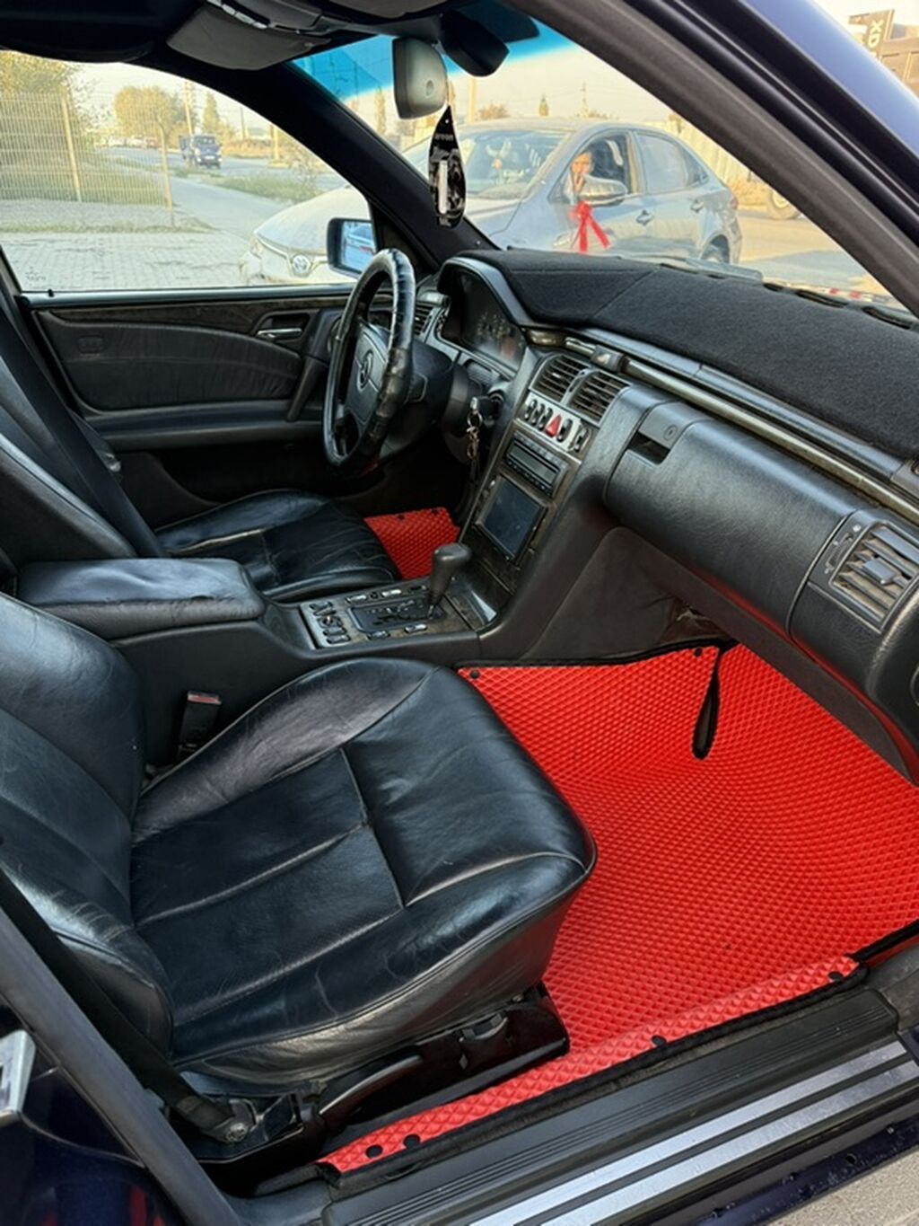 Mercedes-Benz E-Class: 1996 г., 2.4 л, Автомат, Бензин, Седан: фото 8
