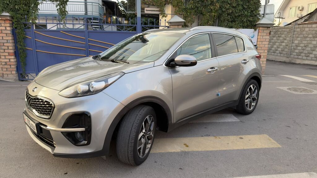 Kia Sportage: 2020 г., 2 л, Автомат, Гибрид, Кроссовер: фото 3