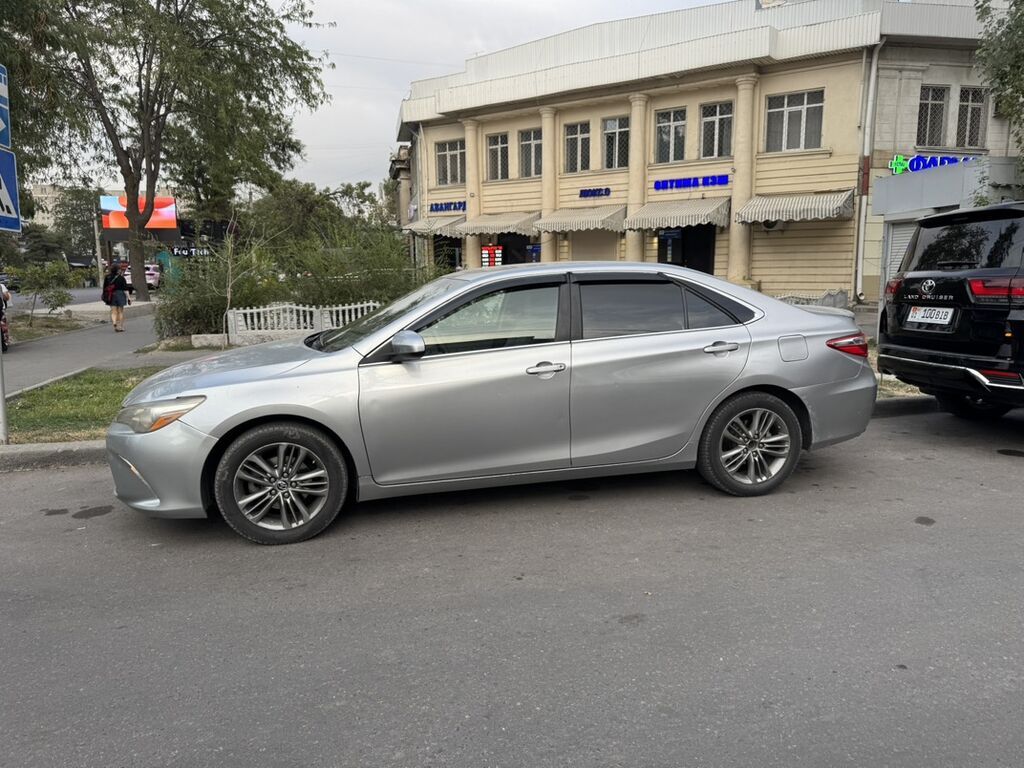 Toyota Camry: 2016 г., 2.5 л, Автомат, Бензин, Седан: фото 2