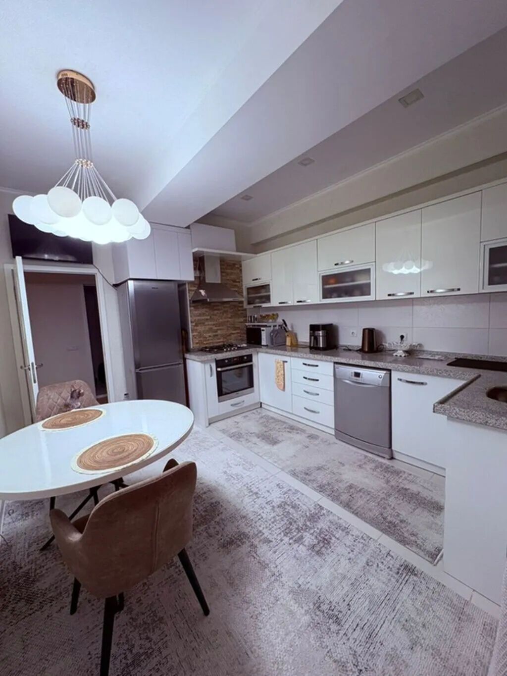 3 комнаты, 100 м², Ала-Арча ТРЦ Элитка, 8 этаж: фото 3