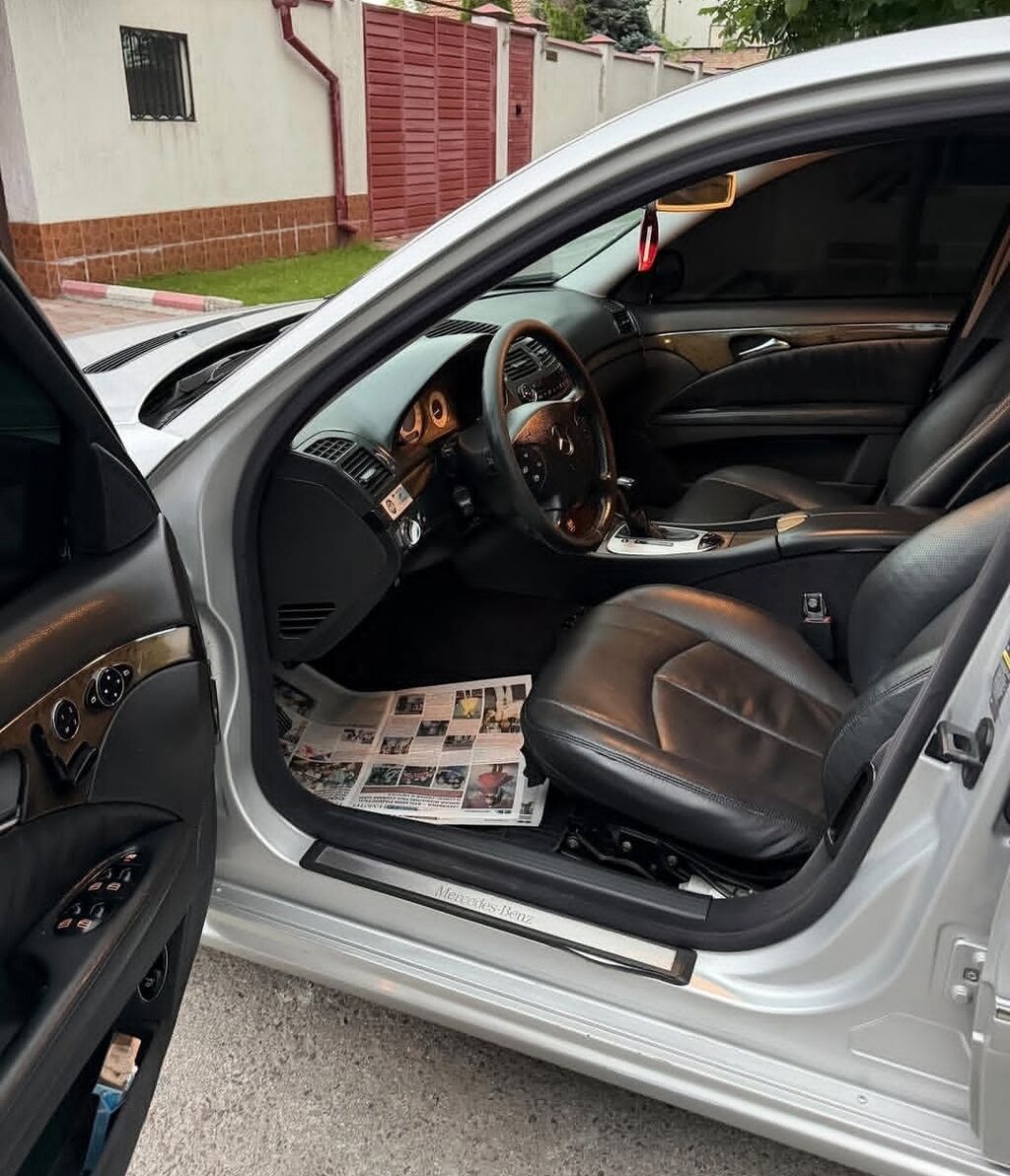 Mercedes-Benz E-Class: 2003 г., 5 л, Автомат, Бензин, Седан: фото 5