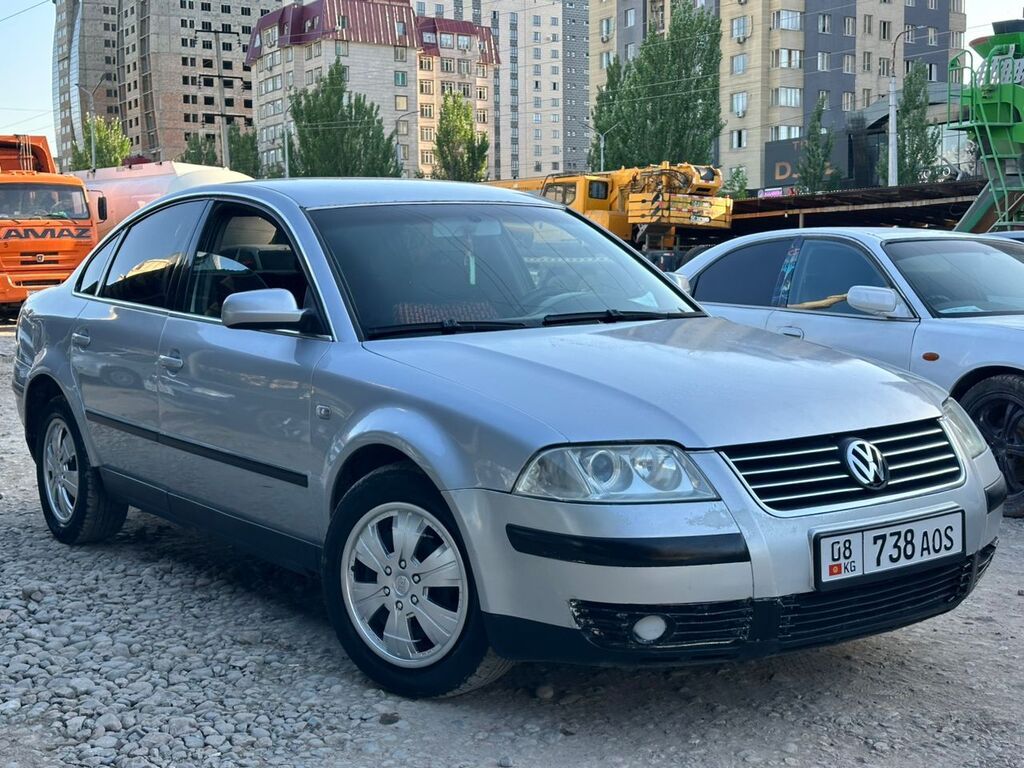 Volkswagen Passat: 2002 г., 2 л, Механика, Бензин, Седан: фото 8