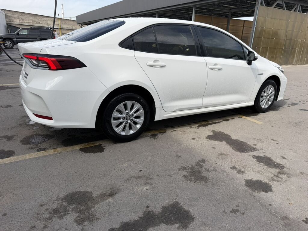 Toyota Corolla: 2022 г., 1.8 л, Вариатор, Гибрид, Седан: фото 8