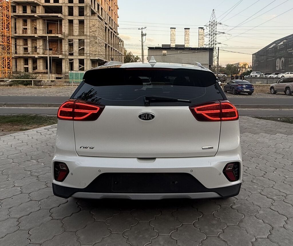 Kia Niro: 2020 г., 1.6 л, Автомат, Гибрид, Кроссовер: фото 6