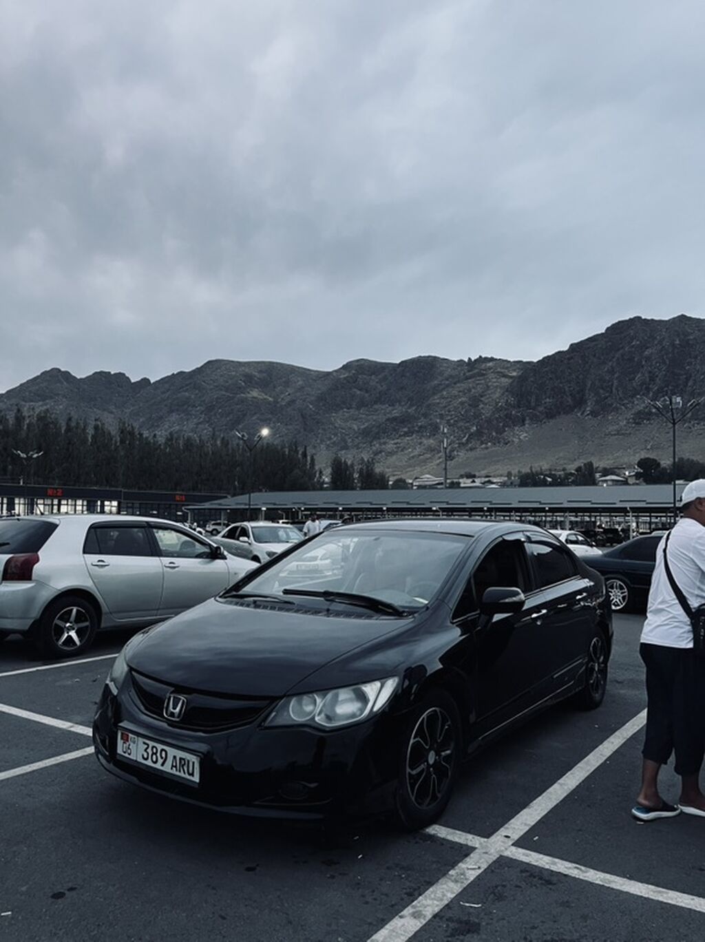 Honda Civic: 2009 г., 1.3 л, Автомат, Бензин, Седан: фото 3