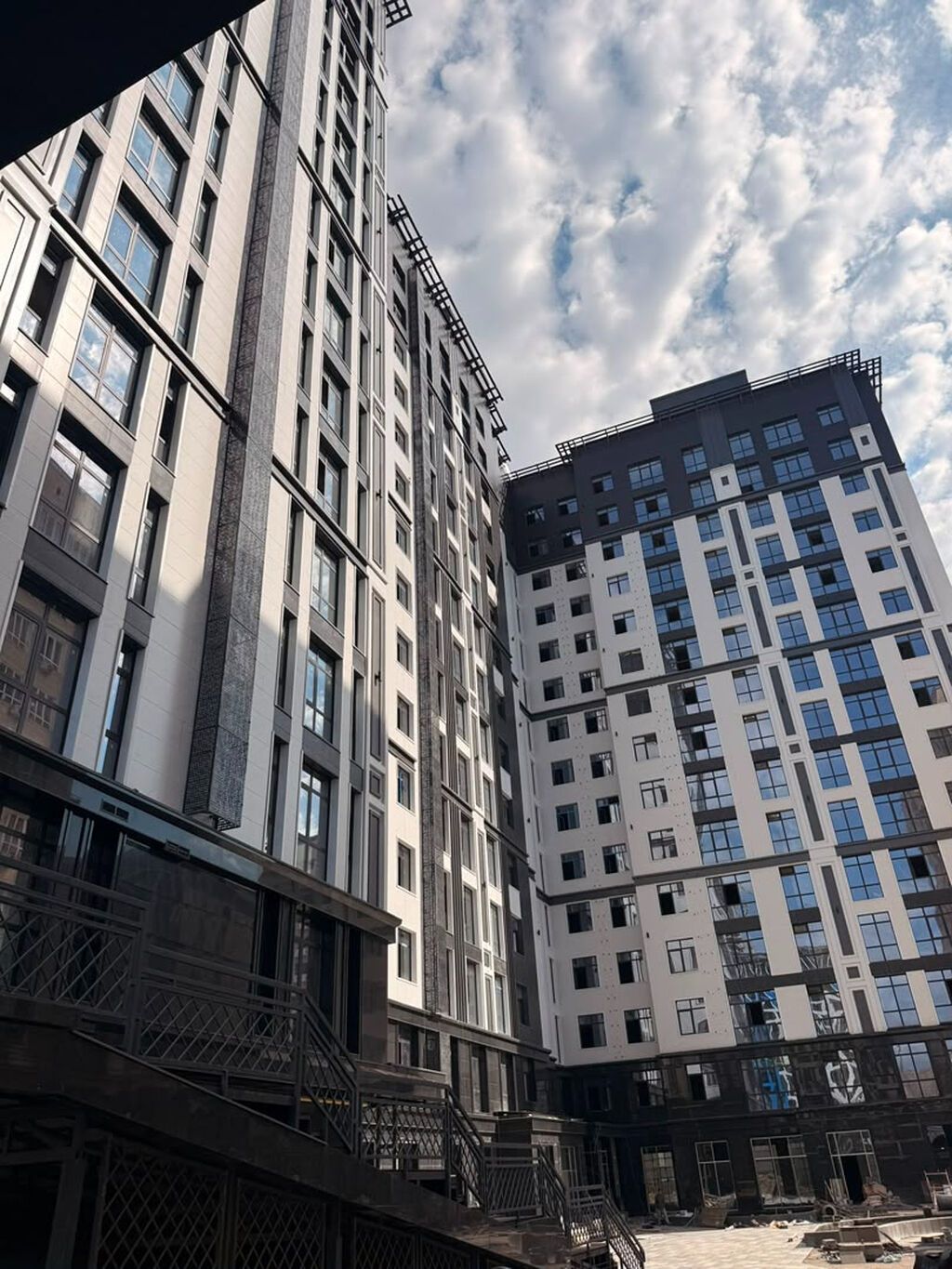 2 комнаты, 85 м², Асанбай мкр Элитка, 12 этаж, ПСО (под самоотделку): фото 2