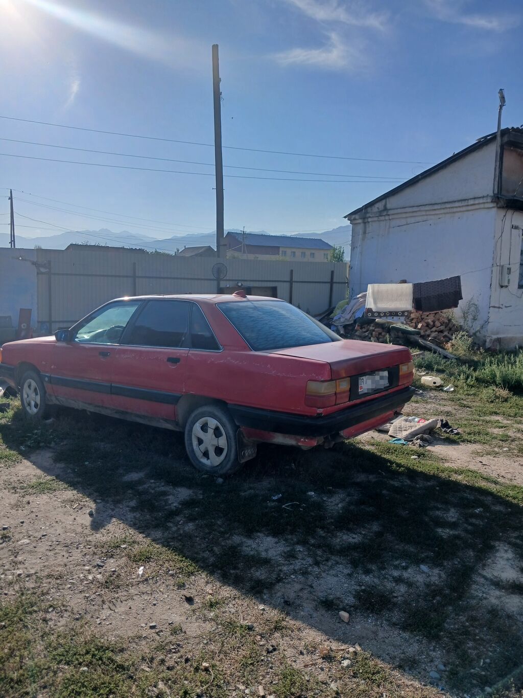 Audi 100: 1989 г., 1.8 л, Механика, Бензин, Седан: фото 2