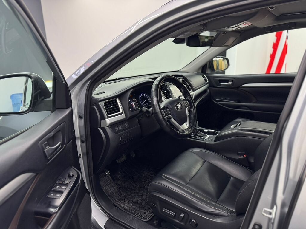 Toyota Highlander: 2019 г., 3.5 л, Автомат, Бензин, Кроссовер — фото 3