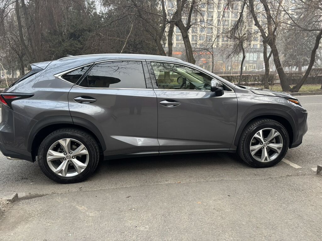 Lexus NX: 2017 г., 2 л, Автомат, Бензин, Кроссовер: фото 2