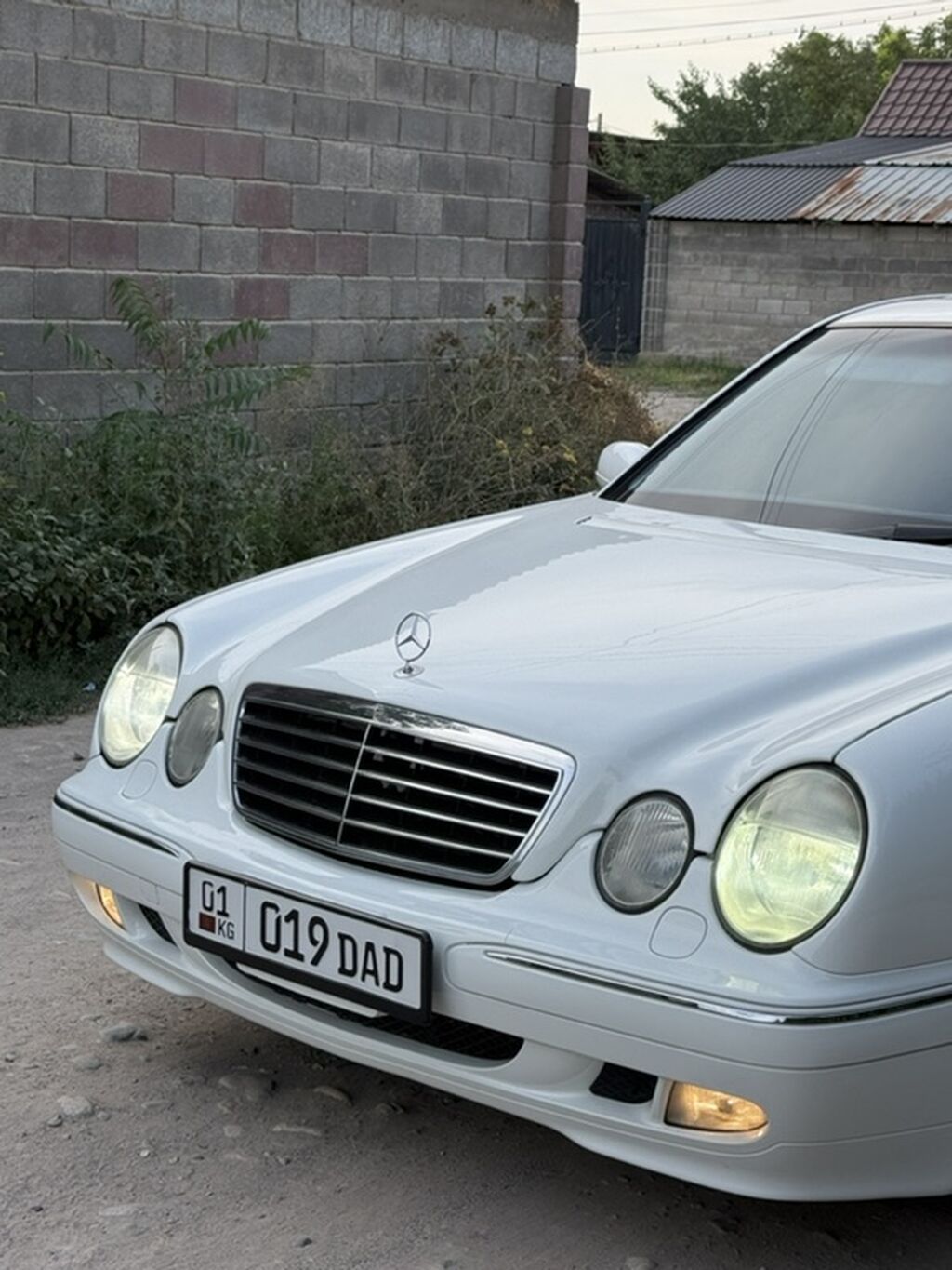 Mercedes-Benz E-Class: 2000 г., 4.3 л, Автомат, Бензин, Седан: фото 3