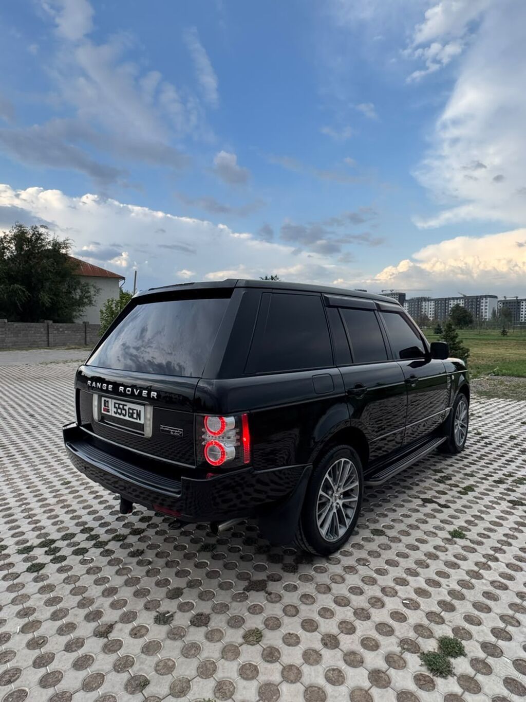 Land Rover Range Rover: 2010 г., 5 л, Автомат, Бензин, Внедорожник: фото 5